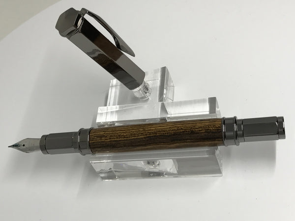 Magnetic Vertex Fountain Pen - Gunmetal 3